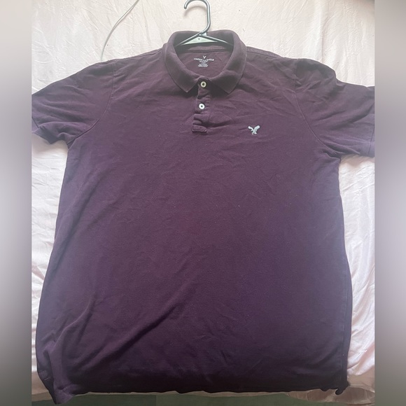American Eagle Burgundy Tee - Picture 2 of 6
